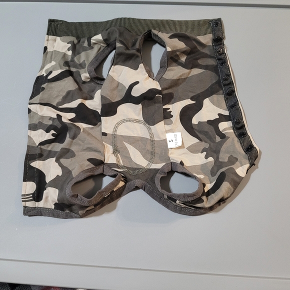 NEW Dog Shirt/PJ's~Camo~Small~Plastic Snaps - Picture 5 of 7